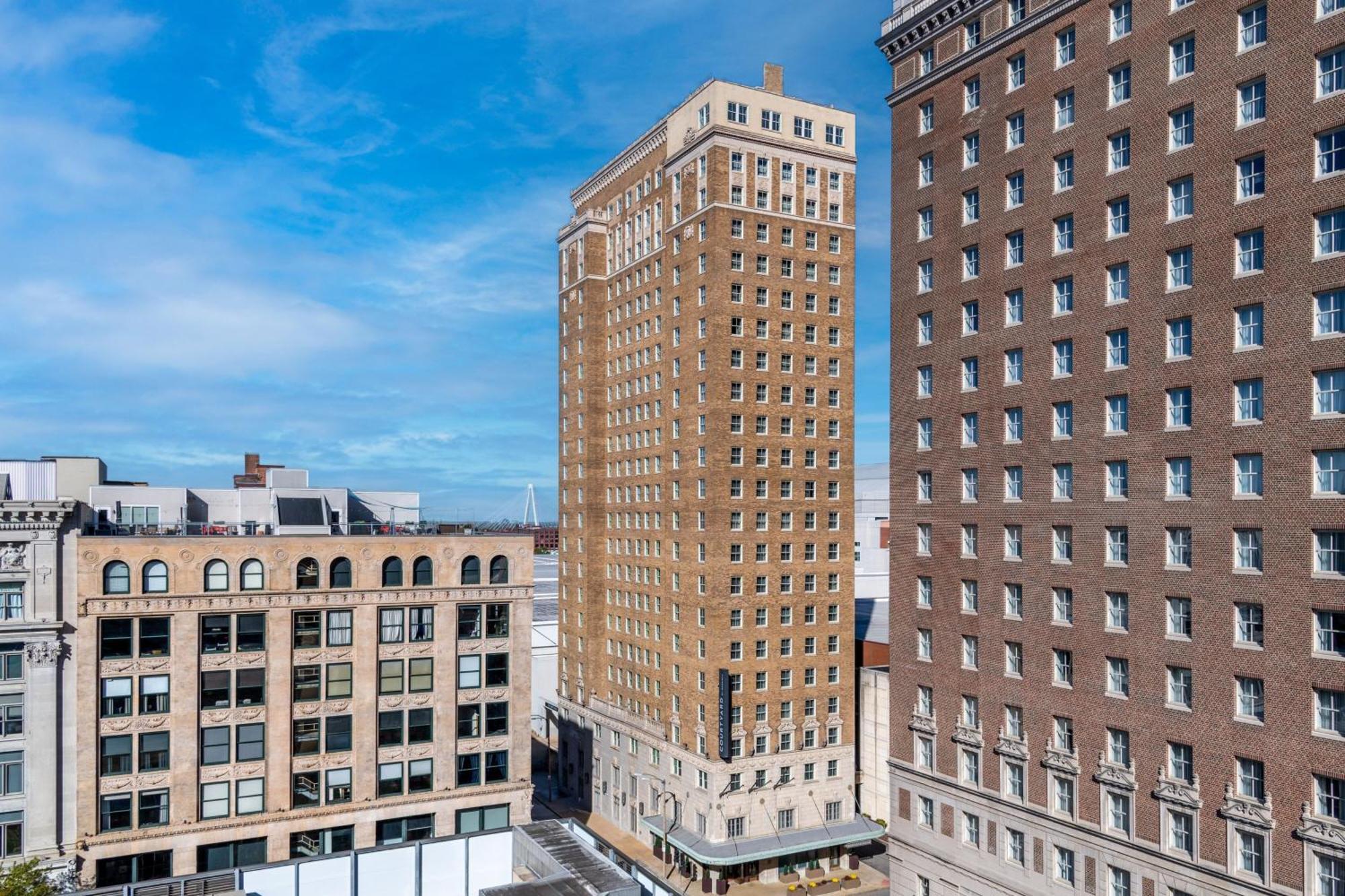 Courtyard St. Louis Downtown/Convention Center Hotel Екстериор снимка